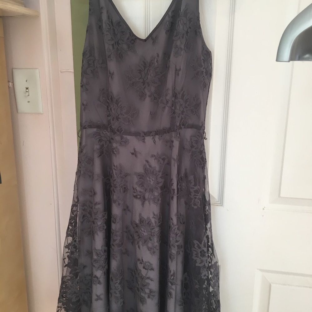 Tahari - Picture 7 of 7